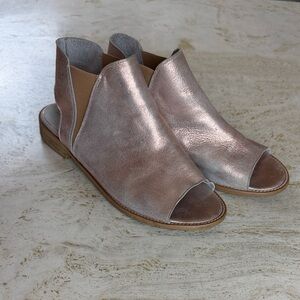 Musse & Cloud Ciara Metallic Rose Gold Booties leather size 39 - US8